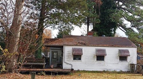 921 Martin Ave, Portsmouth, VA, 23701-1805 | Card Image