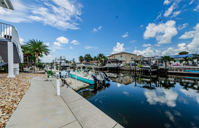 APT-11 - 2186 Edythe Dr, Condo with 2 bedrooms, 1 bathrooms and null parking in DUNEDIN FL | Image 6