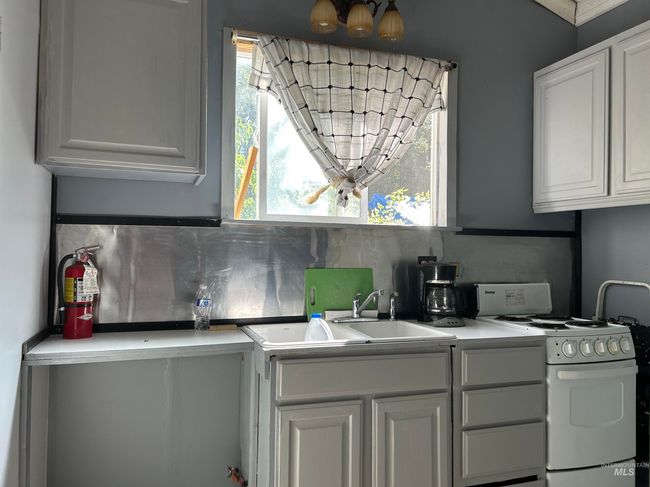 309 E E C St, House other with 3 bedrooms, 2 bathrooms and null parking in Shoshone ID | Image 40