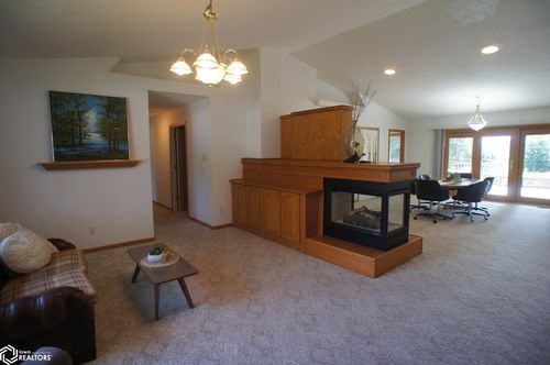 222 Bicentennial Ct, Webster City, IA, 50595-3104 | Card Image