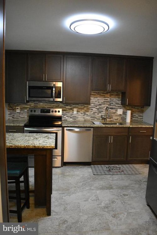 4434 Holly Ave, FAIRFAX, VA, 22030-6707 | Card Image