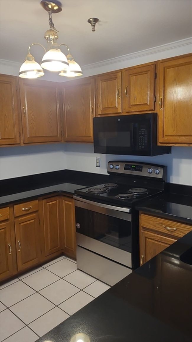 APT-303 - 38 Carter St, Condo with 2 bedrooms, 1 bathrooms and 1 parking in Everett MA | Image 28