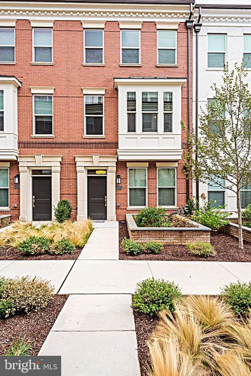 10274 Grosvenor Pl, North Bethesda, MD, 20852-4700 | Card Image