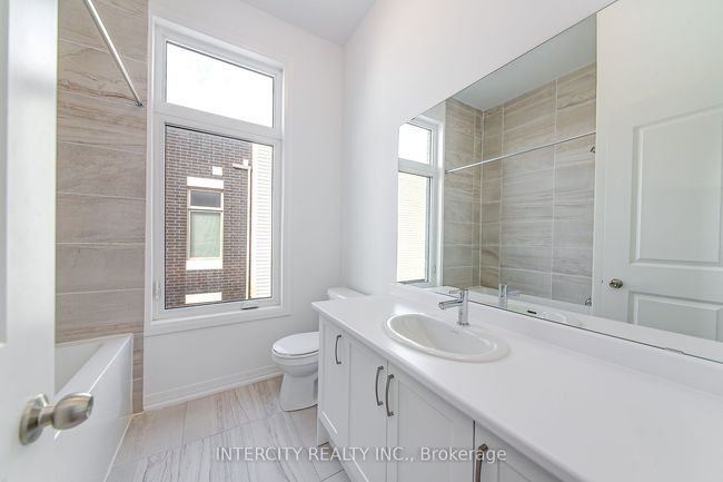 29 Albert Firman Lane, House attached with 3 bedrooms, 4 bathrooms and null parking in Markham ON | Image 31