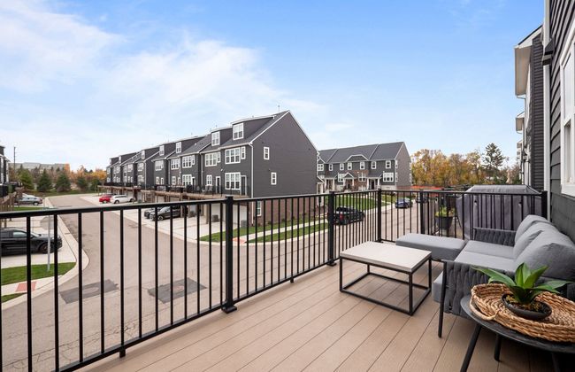 Large Low Maintenance Deck | Image 19