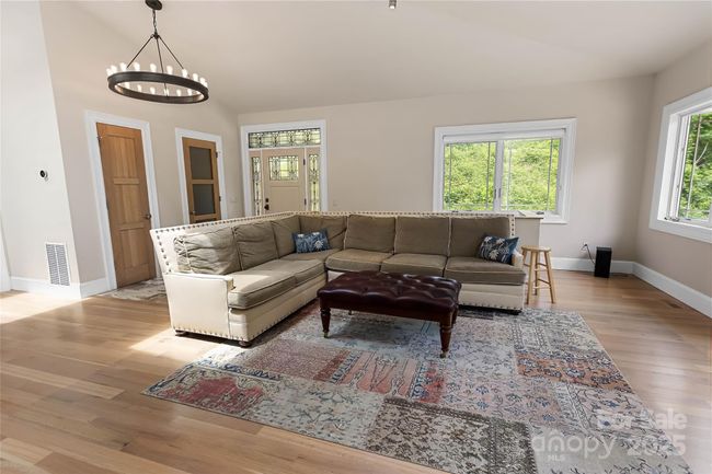 9 Gazebo Trl, Condo with 3 bedrooms, 2 bathrooms and null parking in Clyde NC | Image 6