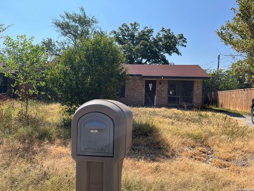 317 Bohme St, Uvalde, TX, 78801-4366 | Card Image