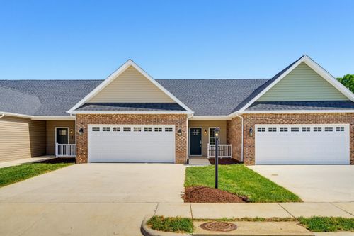 76 Fossil Dr, STUARTS DRAFT, VA, 24477-2854 | Card Image