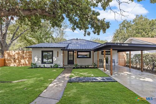 947 Field St, San Marcos, TX, 78666-7001 | Card Image