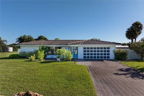 211 Richmond Ave S, LEHIGH ACRES, FL, 33936-7051 | Card Image