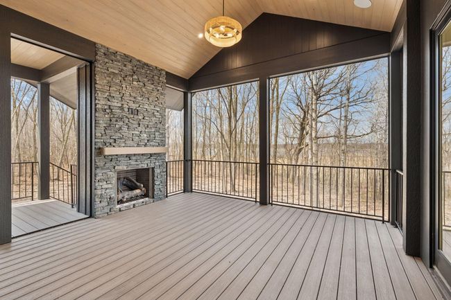 Screened in Porch overlooking Kane Lake | Image 27
