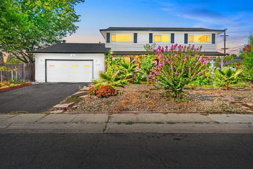 6031 Rampart Dr, Carmichael, CA, 95608-1866 | Card Image