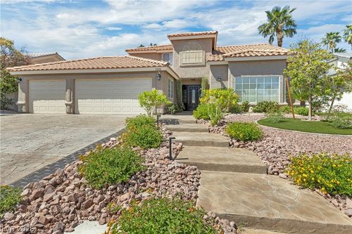 5205 Sandy Cactus Ln, Las Vegas, NV, 89149-4622 | Card Image