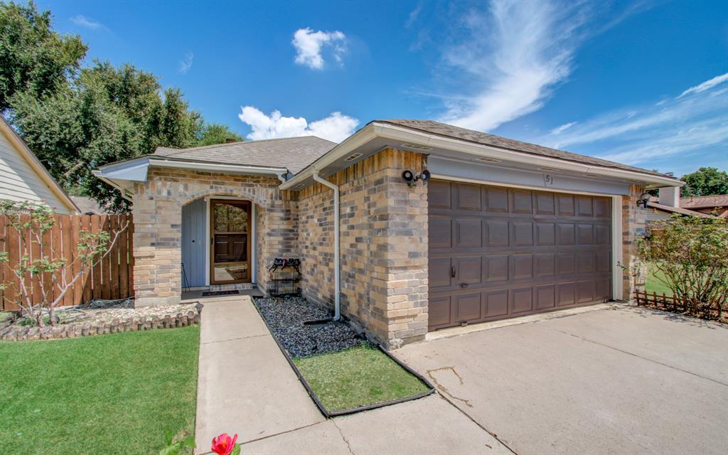 Crestbriar Ct, Baytown, TX 77521