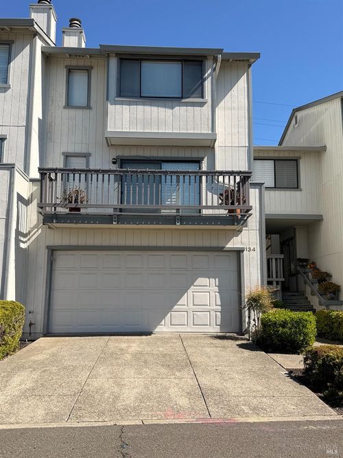 134 Nashville Ln, Vallejo, CA, 94591-4920 | Card Image