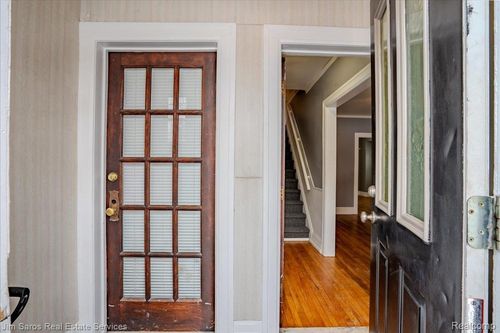 913 Alter Rd, Detroit, MI, 48215-2970 | Card Image