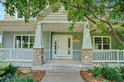 646 Tribute Pkwy, River Falls, WI, 54022-8301 | Card Image