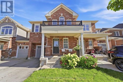 7 Leblanc Cres, Brampton, ON, L7A4G7 | Card Image