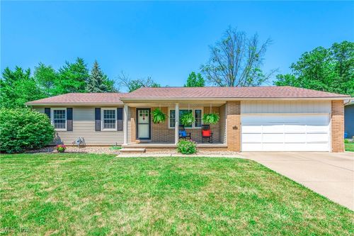 1926 N Nantucket Dr, Lorain, OH, 44053-3224 | Card Image