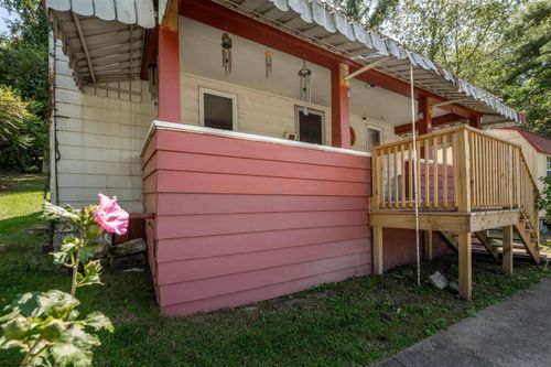 205 Pixler Hill Rd, Morgantown, WV, 26508-9541 | Card Image