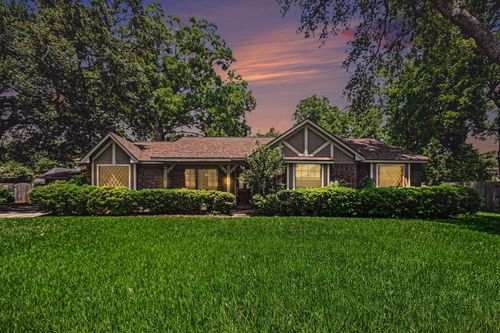62 Daffodil Ct, Lake Jackson, TX, 77566-4345 | Card Image