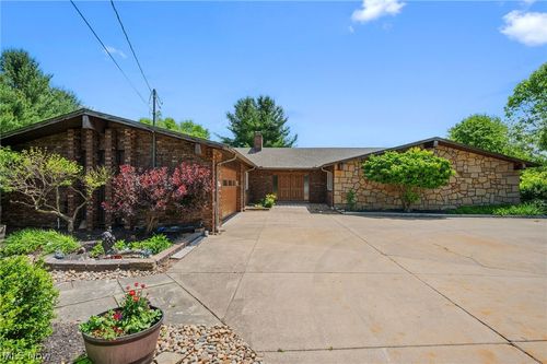 16385 Messenger Rd, Chagrin Falls, OH, 44023-9391 | Card Image