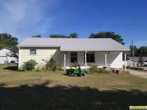 976 Central Ave, Humboldt, NE, 68376-6112 | Card Image