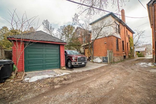 222 Hess St S, House other with 4 bedrooms, 2 bathrooms and 3 parking in Hamilton ON | Image 32