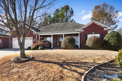 211 Blackwood Drive, Madison, AL, 35757 | Card Image