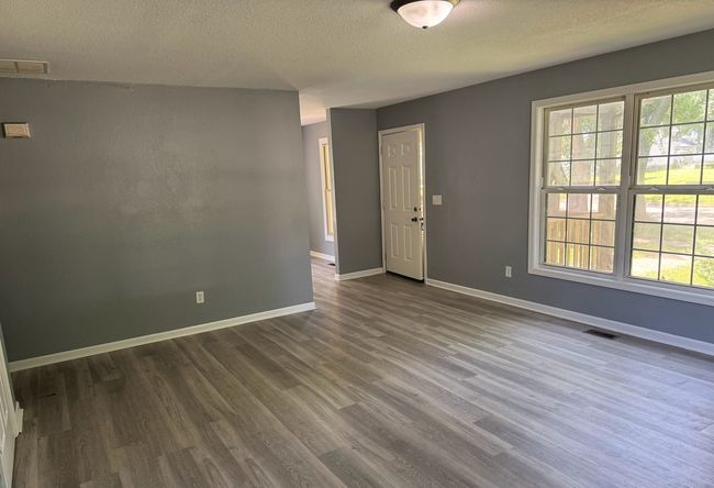1312 N Hickory St, House other with 4 bedrooms, 2 bathrooms and 4 parking in Champaign IL | Image 7