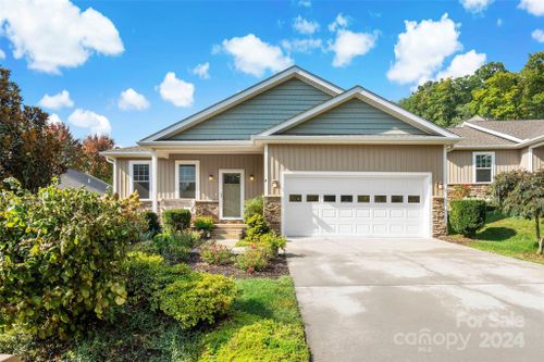 4 Nectar Way, Swannanoa, NC, 28778-0370 | Card Image
