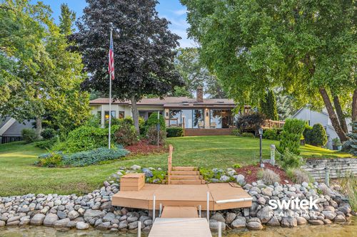 7165 Camino Del Rey Dr Ne, Rockford, MI, 49341-9464 | Card Image