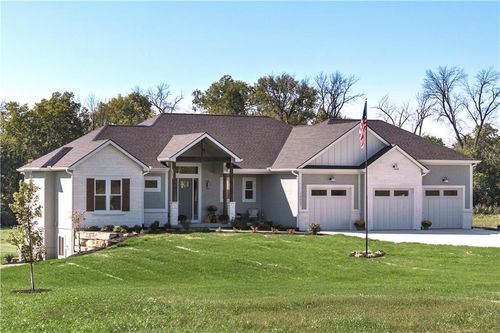 16667 Orchard Rd, Basehor, KS, 66007 | Card Image