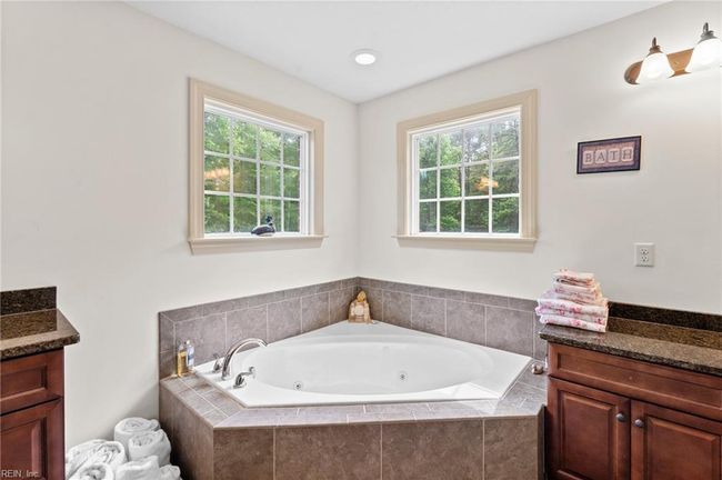 2234 Creekway Dr, House other with 5 bedrooms, 5 bathrooms and null parking in Smithfield VA | Image 29