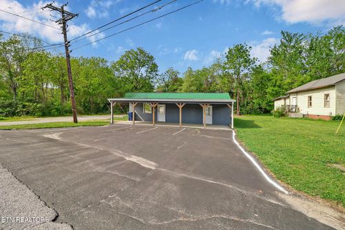 1074 S Main St, Crossville, TN, 38555-2902 | Card Image