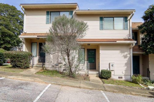 912 Brookside Ct, Pensacola, FL, 32503-2870 | Card Image