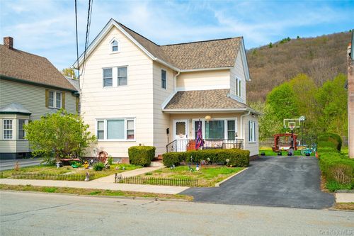 15 Erie St, Port Jervis, NY, 12771-2809 | Card Image