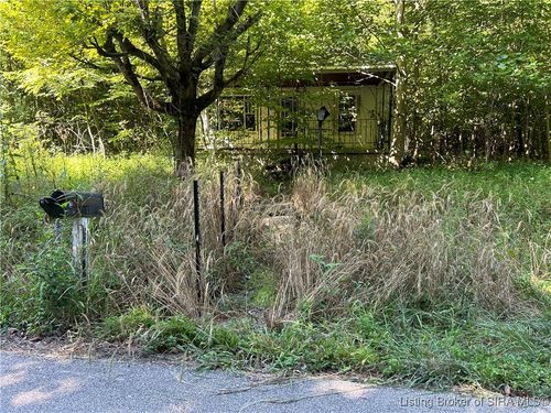 10692 N Haleysburg Rd, Vallonia, IN, 47281-8013 | Card Image