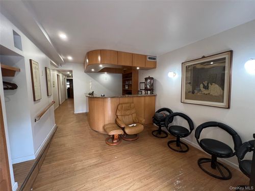 143 Roosevelt Ave, Flushing, NY, 11354-6139 | Card Image