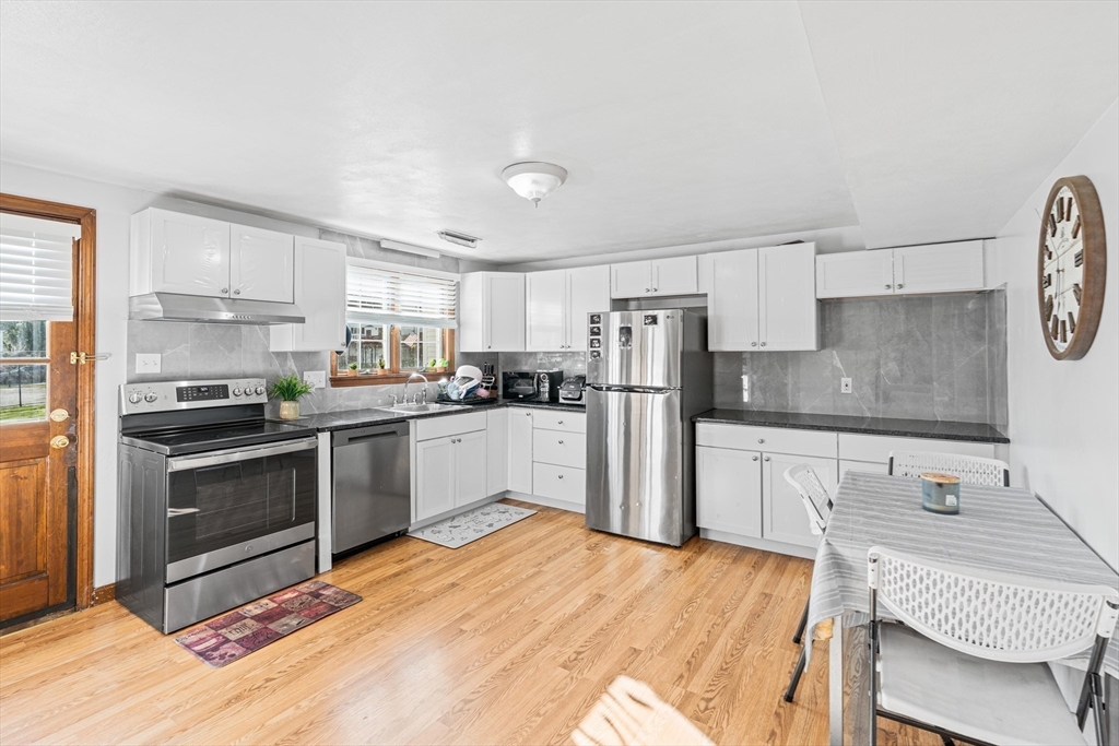 Christopher Dr, Methuen, MA 01844