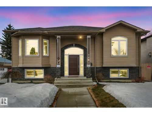 9812 154 St Nw, Edmonton, AB, T5P2G6 | Card Image