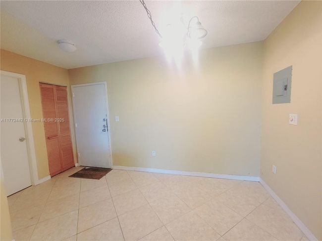 APT-713 - 4174 Inverrary Dr, Condo with 2 bedrooms, 2 bathrooms and null parking in Lauderhill FL | Image 6