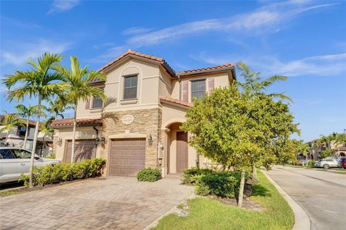 5013 Vulcan Way, Davie, FL, 33314-3924 | Card Image