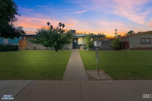 708 White Ln, Bakersfield, CA, 93307-4807 | Card Image