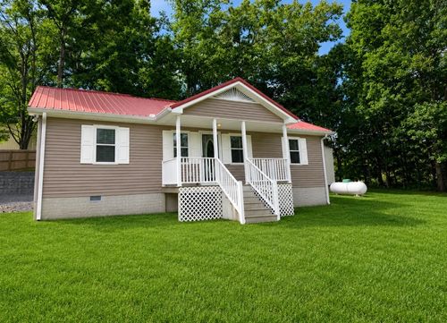 153 Henry Harris Rd, Westmoreland, TN, 37186-4725 | Card Image