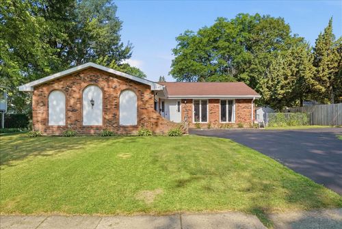 554 Longview Dr, Antioch, IL, 60002-1841 | Card Image