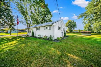 922 Garrison Road, House other with 3 bedrooms, 1 bathrooms and null parking in Ashtabula OH | Image 2