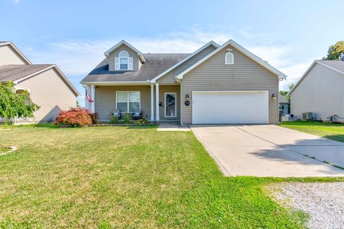 915 Newkirk St, Tuscola, IL, 61953-1139 | Card Image