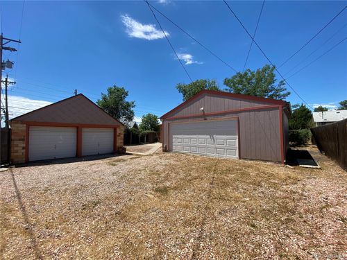 1400 Tamarac St, Denver, CO, 80220-3327 | Card Image