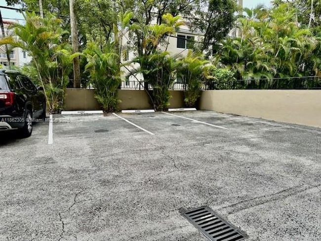 APT-207 - 110 Salamanca Ave, Condo with 2 bedrooms, 2 bathrooms and null parking in Coral Gables FL | Image 33
